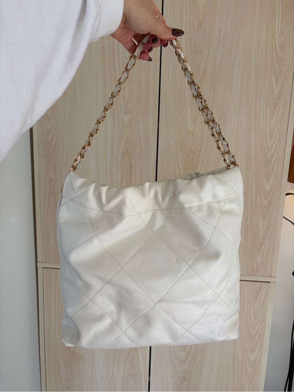 White 22 Leather Shoulder Bag